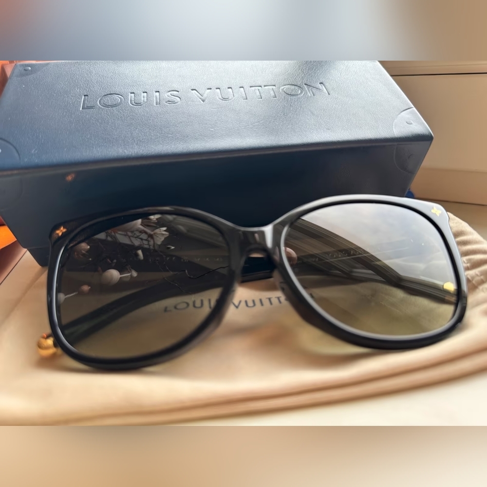 Louis Vuitton Clash Square Sunglasses - Picture 6 of 11